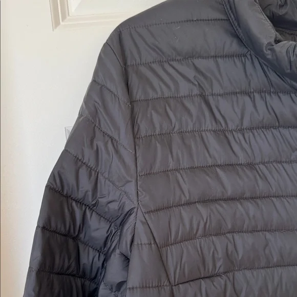 Old Navy Water-Resistant Narrow-Channel Quilted Long Puffer Coat - Black - XL - Picture 5 of 10
